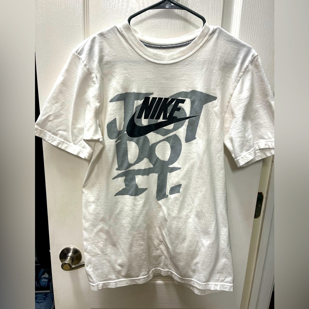 Nike “Just Do It” T-shirt Sz S